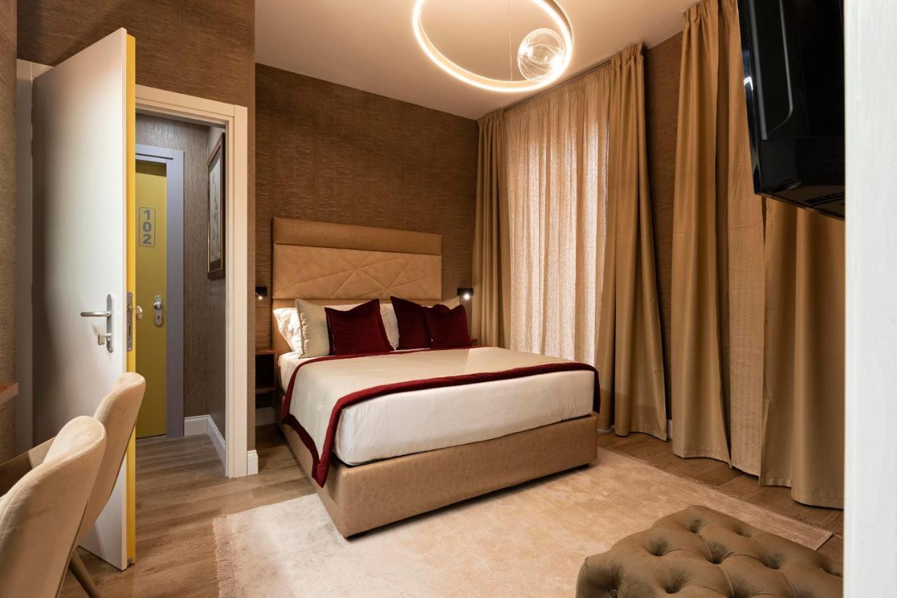 Royal Corso Guest house